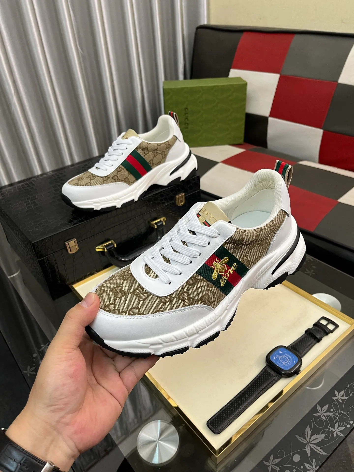 Men's Men's Shoes 💰458⌚️⌚️《Gucci*》The latest hot-selling casual shoes, top brand [seduce] luxury~purchase, top~quality. [Strong] The upper is made of imported breathable cowhide with material ➕ breathable sheepskin feet (•) and fine workmanship. Original stylish and stylish soft rubber wear-resistant and non-slip outsole, light and comfortable on the foot, size: 38-443️⃣colors available